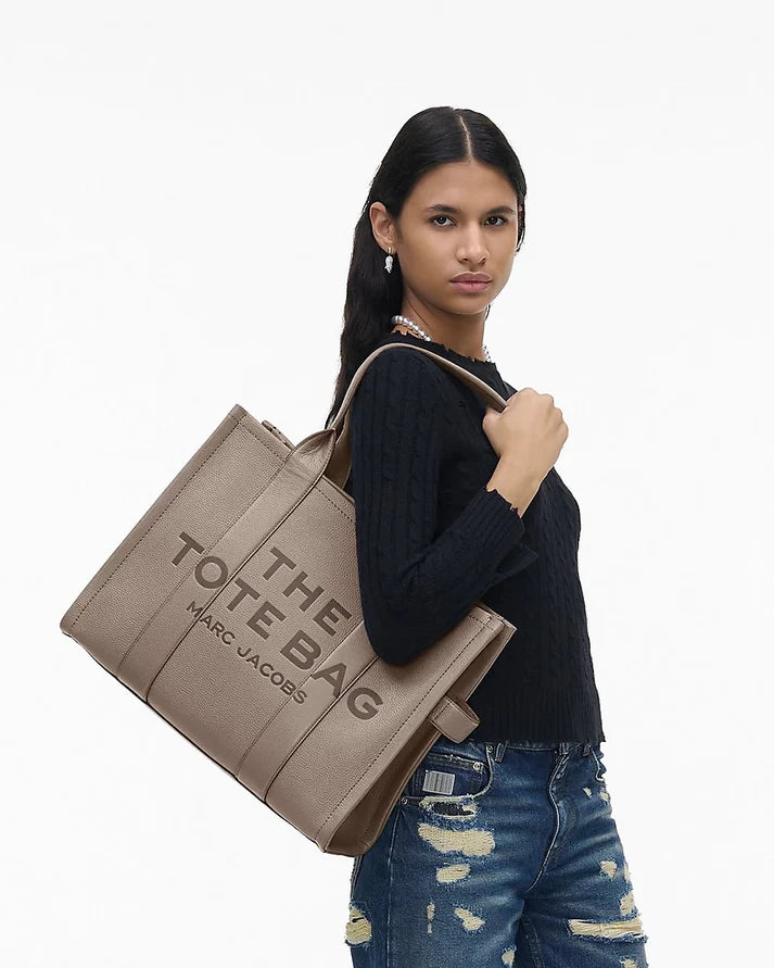 THE LEATHER LARGE TOTE BAG MarcJacobsOutlet