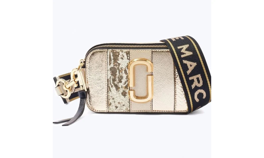 СУМКА MARC JACOBS THE SNAPSHOT METALLIC STRIPED – LIGHT GOLD MarcJacobsOutlet